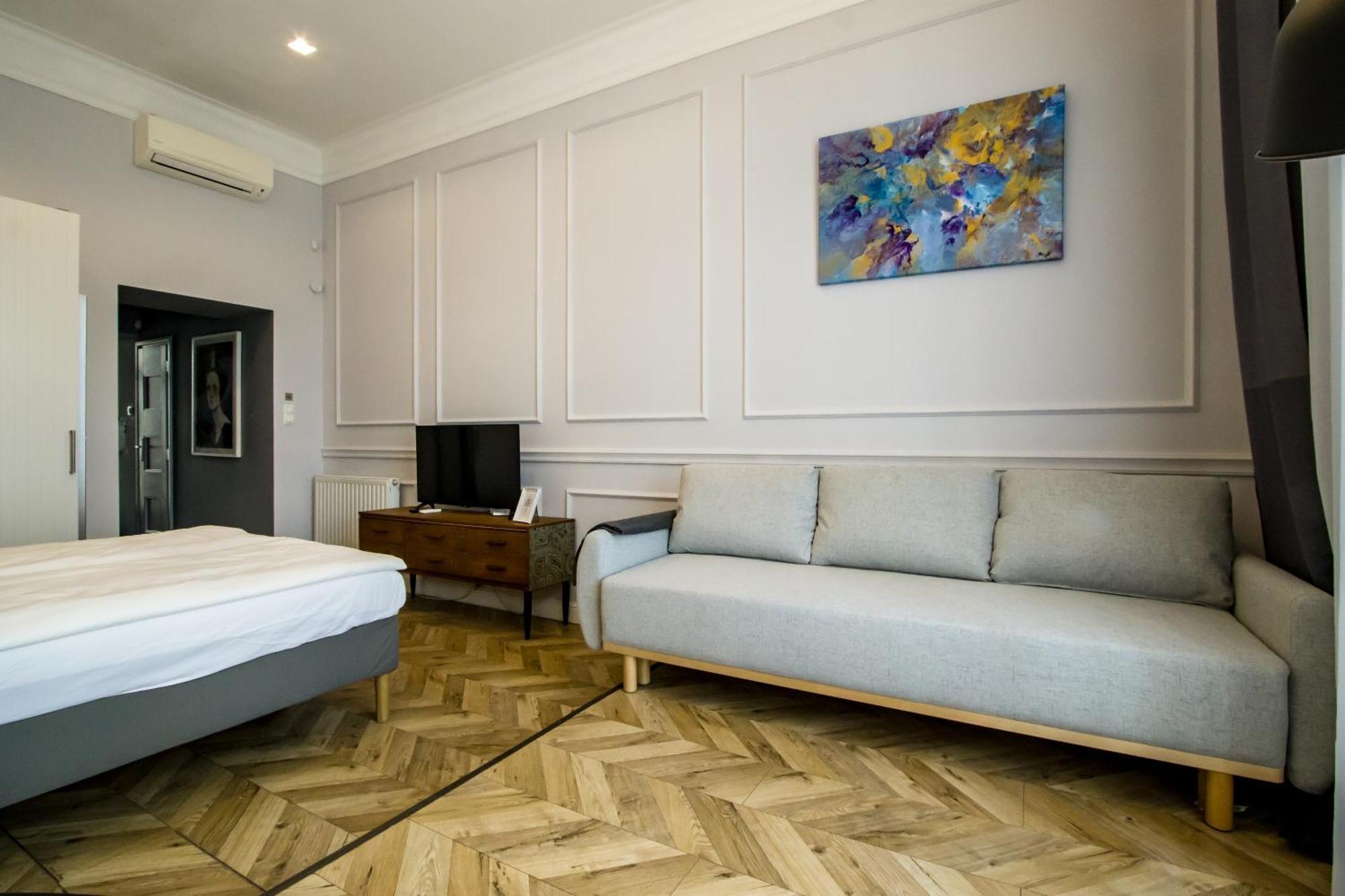 Wilson'S Oktogon Square Suite Apartment Budapest Esterno foto