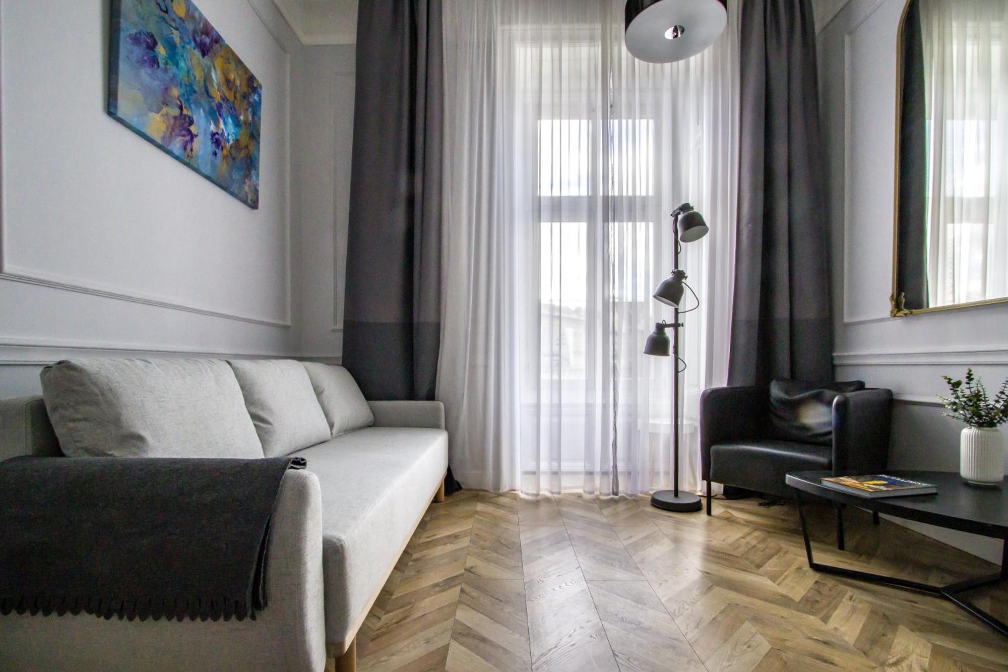 Wilson'S Oktogon Square Suite Apartment Budapest Esterno foto